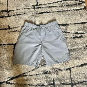 Under Armour Men's Preppy Casual Versatile Light Gray Flat Front Athletic Shorts